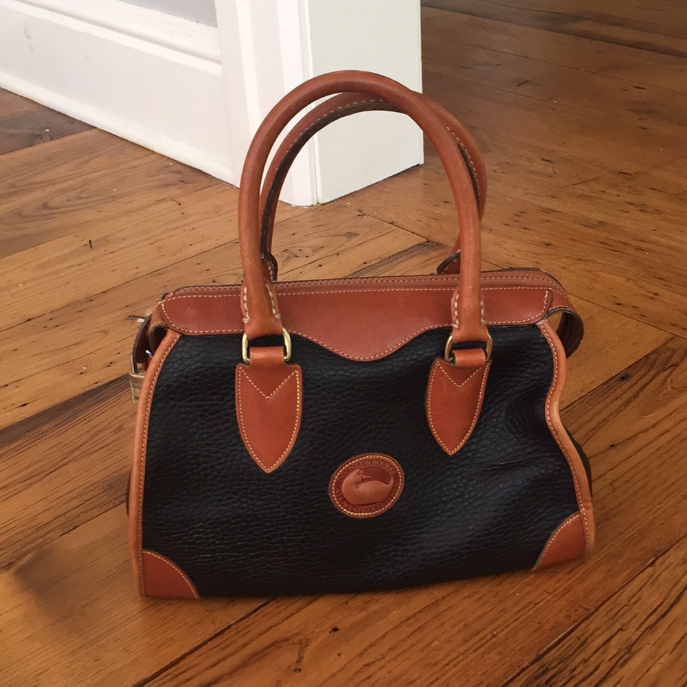 Dooney & Bourke vintage Dr. Bag style